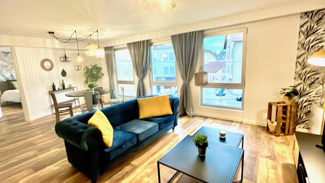 Appartement 2 Chambres Avec Parking Pontarlier Exteriör bild